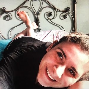 Meet your Posher, Ariel sarah